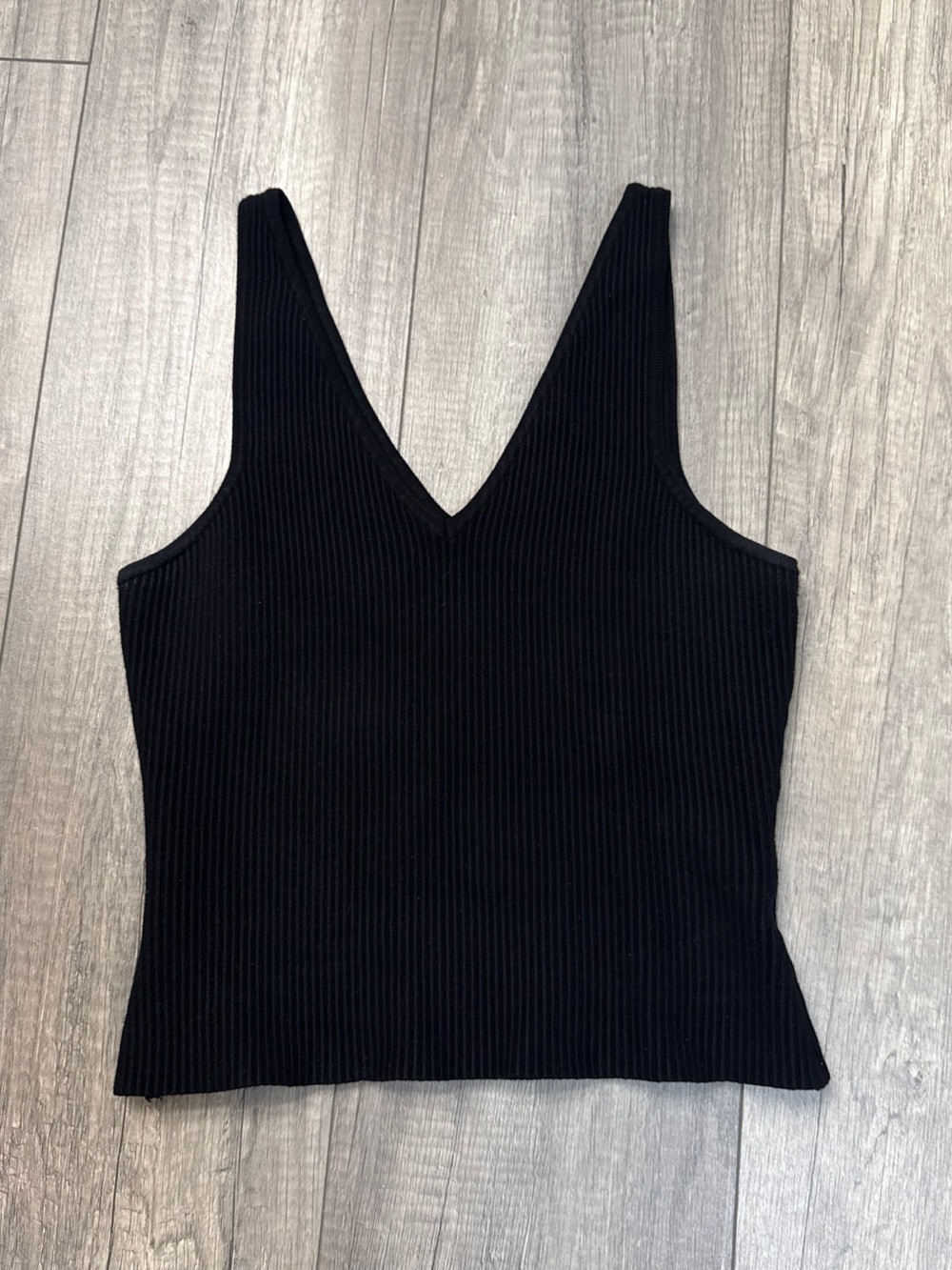 House of Harlow 1960 Black Ribbed V-Neck Tank Top